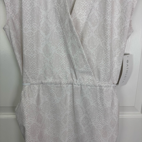 Athleta NWT Marlow Printed Romper Size Small - Picture 3 of 9